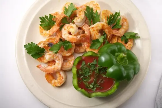 Морепродукты: Креветки под соусом