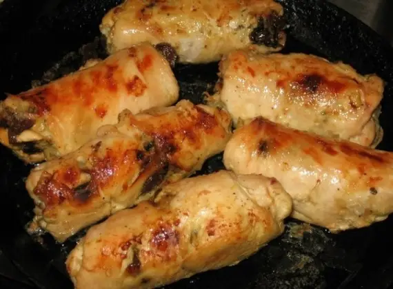 Птица: ФОТО РЕЦЕПТ: Куриные рулеты с черносливом и печенью