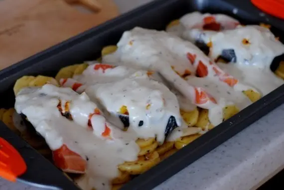Рыба: ФОТО РЕЦЕПТ: Форель под чесночным соусом