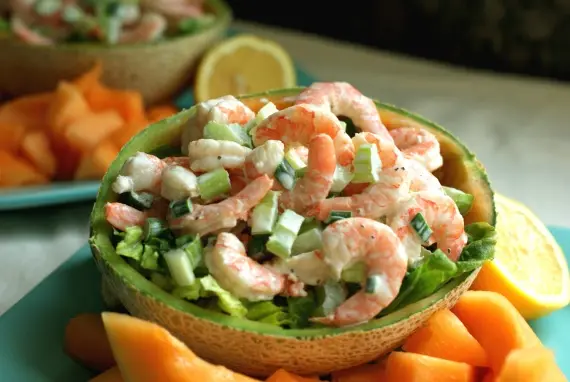Салаты: Салат из морепродуктов Нептун