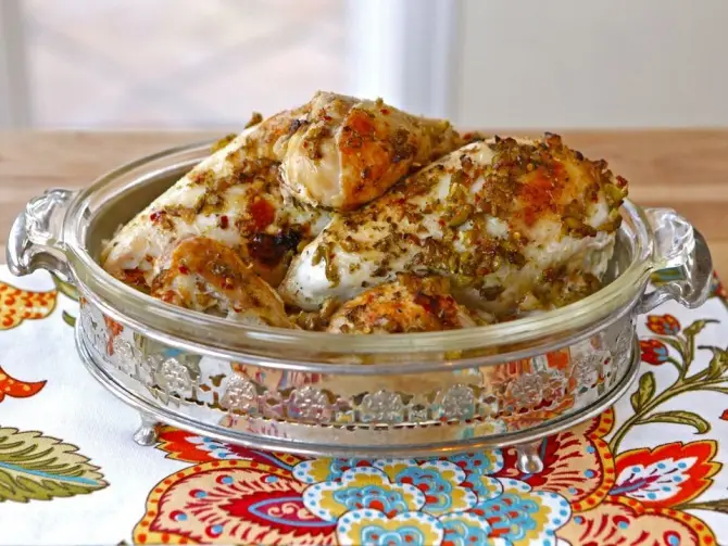 Запеченая курица по-средиземноморски с оливками