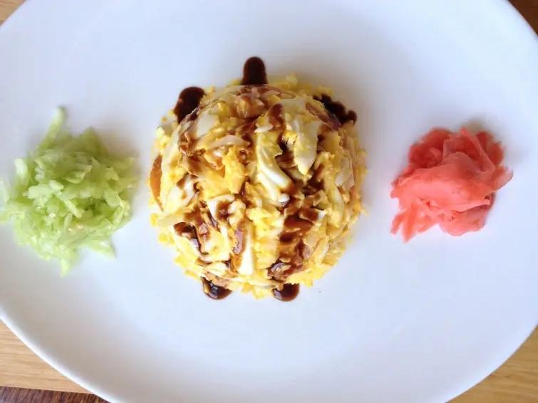 Instagram: Домашний салат из маринованных кальмаров с яйцом и овощами