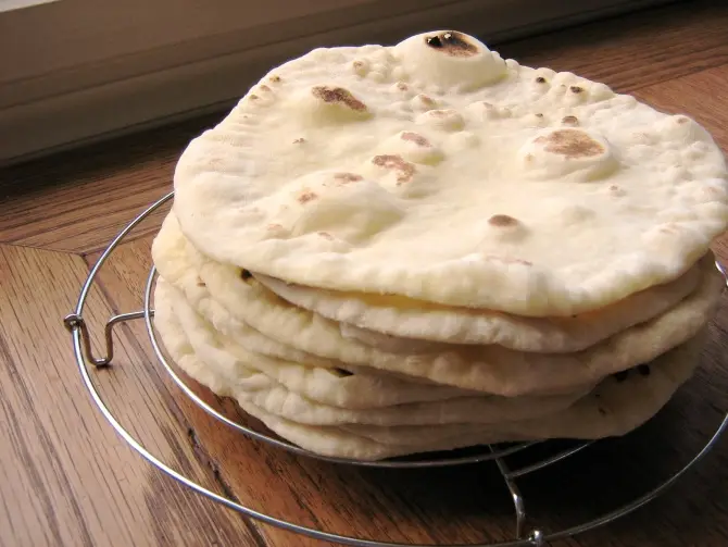Супер вкусна замена хлебу и батону: Лепешки на сметане