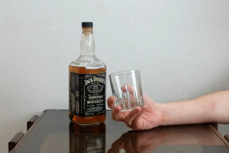 Пища для ума: Есть ли разница между Jack Daniels и Jim Beam? Давай выбирай