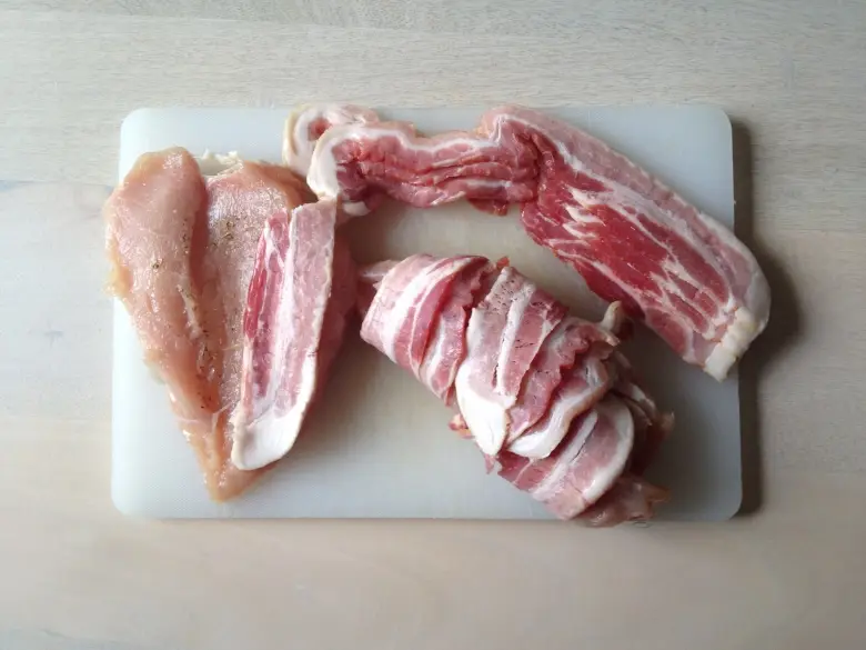 По-домашнему: Как вкусно засолить сало по-домашнему? 5 классических рецептов