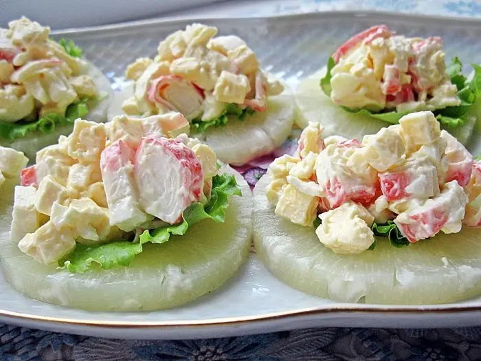 Закуски: Ананасная закуска с сыром