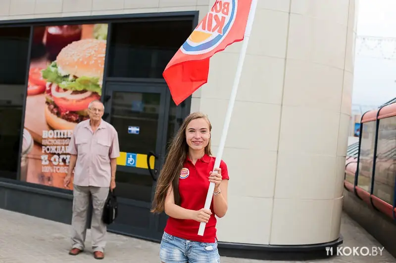 Заведения: Дикие очереди, Вопперы, безлимитная Pepsi — в Минске открылся первый ресторан «Burger King»