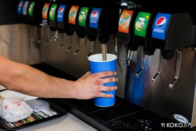 Заведения: Дикие очереди, Вопперы, безлимитная Pepsi — в Минске открылся первый ресторан «Burger King»