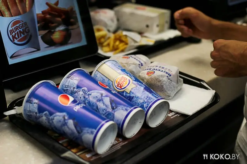 Заведения: Дикие очереди, Вопперы, безлимитная Pepsi — в Минске открылся первый ресторан «Burger King»