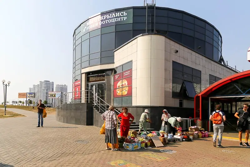 Минск: Откроется ли в срок? Что творится внутри нового куриного ресторана «KFC»