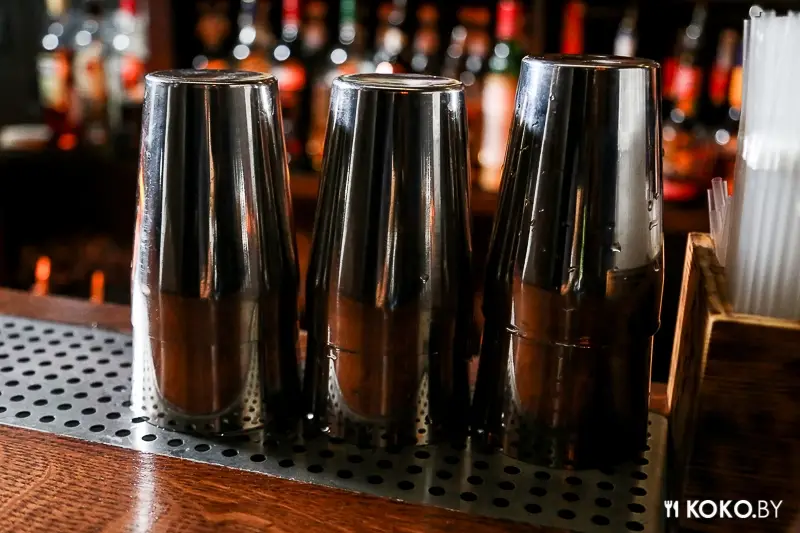 Заведения: «BarDuck (БарДак)» – коктейль бар на Гикало около Clever Irish Pub и Гвоздя