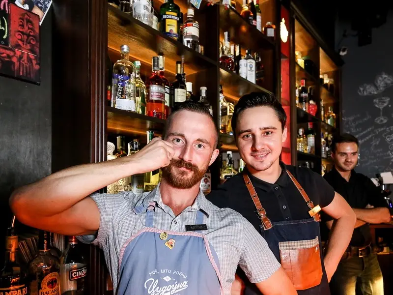 Заведения: «BarDuck (БарДак)» – коктейль бар на Гикало около Clever Irish Pub и Гвоздя