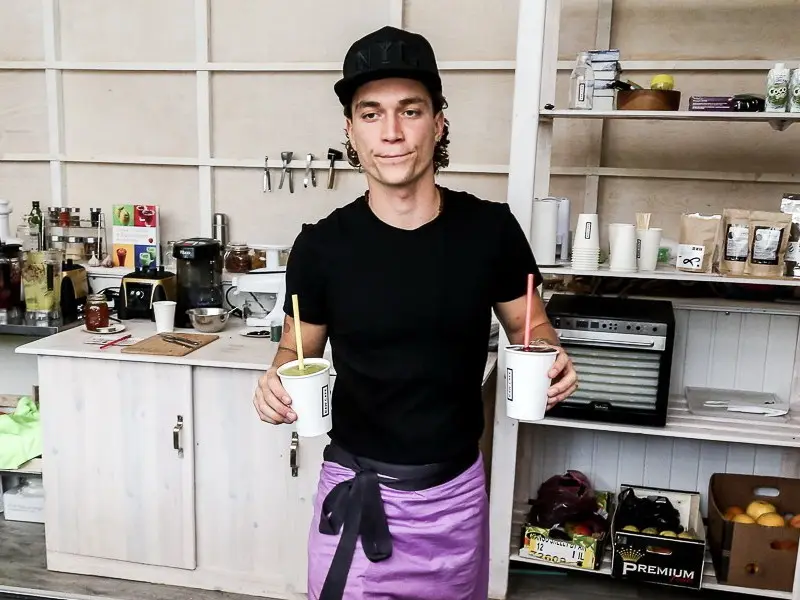Заведения: «Raw Cafe» — пока единственное сыроедческое кафе в Минске формата take away