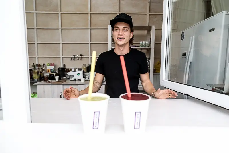 Заведения: «Raw Cafe» — пока единственное сыроедческое кафе в Минске формата take away