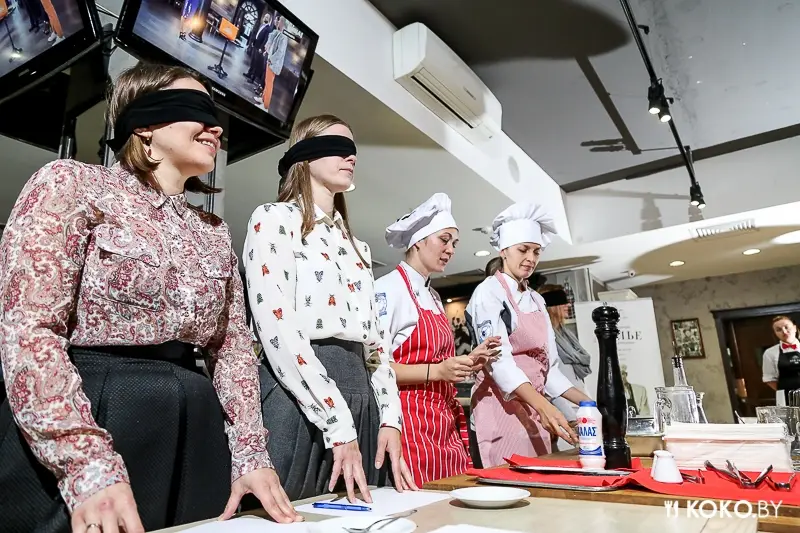 Фотоотчеты: Дегустация вслепую и крафтовая пицца: гастрономический вечер с блогерами в кафе «Ателье»