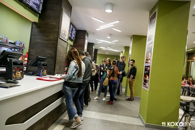 Минск: «YumBurger» оперативно переименовался в «Burger House» и сменил бургеры!