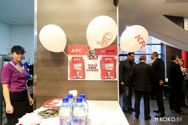 Фотоотчеты: Феерическое открытие «KFC» с блэкджеком и бесплатными напитками. И 4 каверзных вопроса