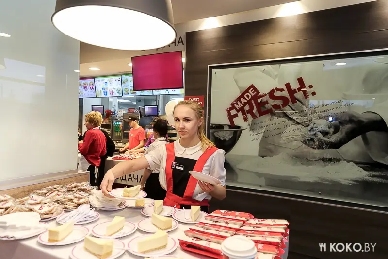 Фотоотчеты: Феерическое открытие «KFC» с блэкджеком и бесплатными напитками. И 4 каверзных вопроса