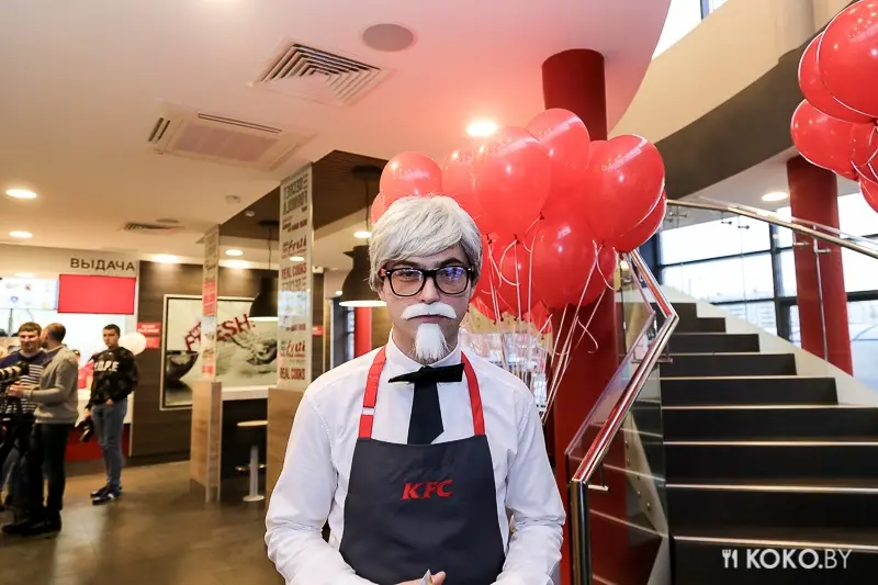 Фотоотчеты: Феерическое открытие «KFC» с блэкджеком и бесплатными напитками. И 4 каверзных вопроса