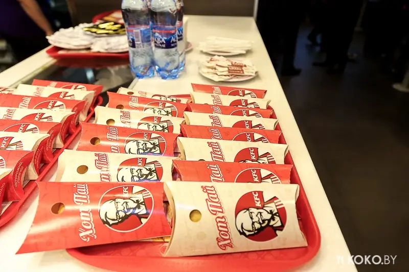 Фотоотчеты: Феерическое открытие «KFC» с блэкджеком и бесплатными напитками. И 4 каверзных вопроса