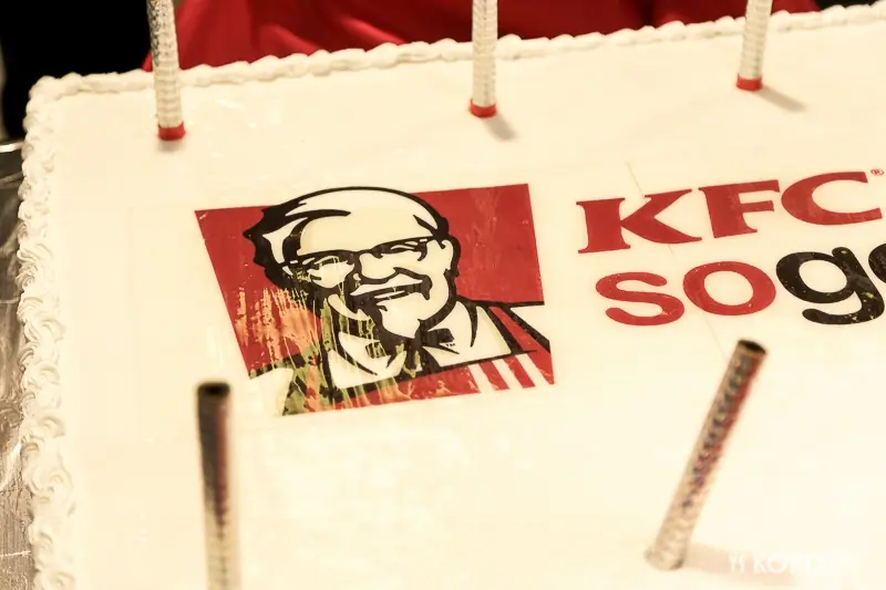 Фотоотчеты: Феерическое открытие «KFC» с блэкджеком и бесплатными напитками. И 4 каверзных вопроса