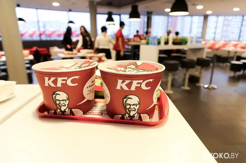 Фотоотчеты: Феерическое открытие «KFC» с блэкджеком и бесплатными напитками. И 4 каверзных вопроса