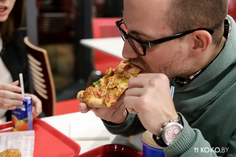 Заведения: Пиццерию «SBARRO» уже атакуют минчане. Репортаж с официального открытия