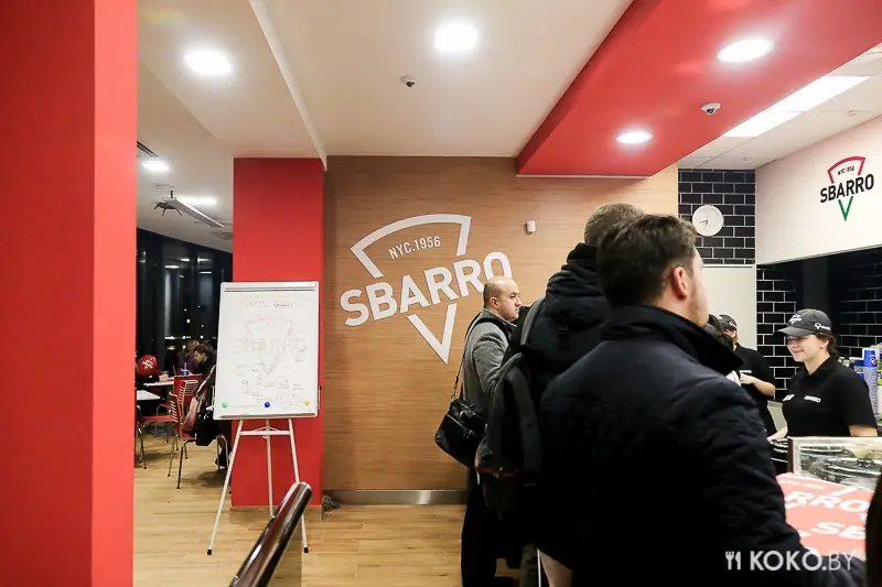 Заведения: Пиццерию «SBARRO» уже атакуют минчане. Репортаж с официального открытия