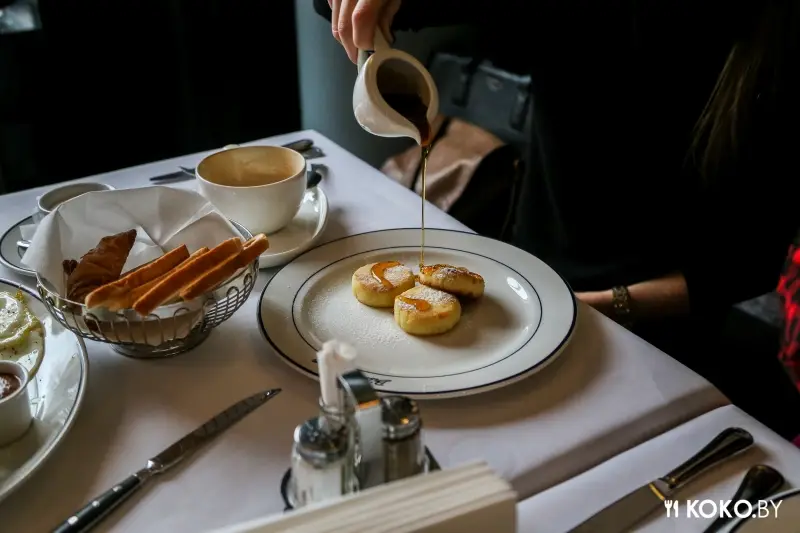 Заведения: На завтрак в кафе «Bistro de Luxe». Откуда такая нездоровая популярность?