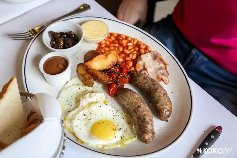 Заведения: На завтрак в кафе «Bistro de Luxe». Откуда такая нездоровая популярность?