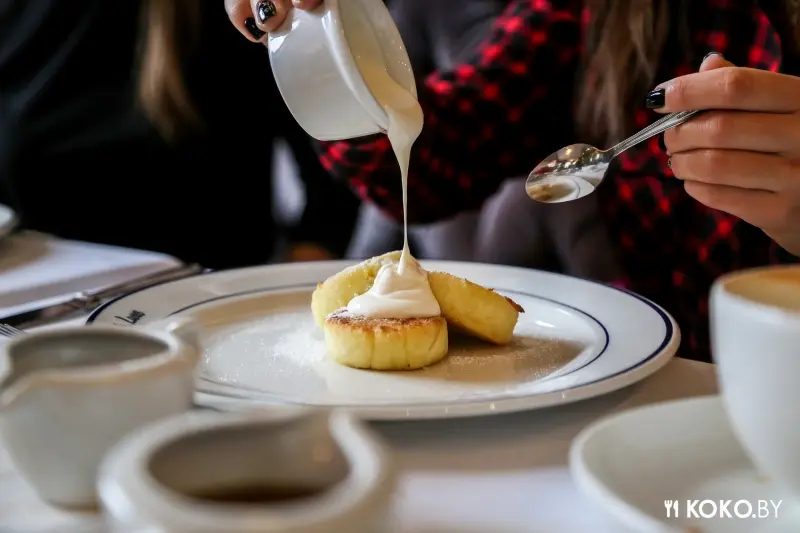 Заведения: На завтрак в кафе «Bistro de Luxe». Откуда такая нездоровая популярность?