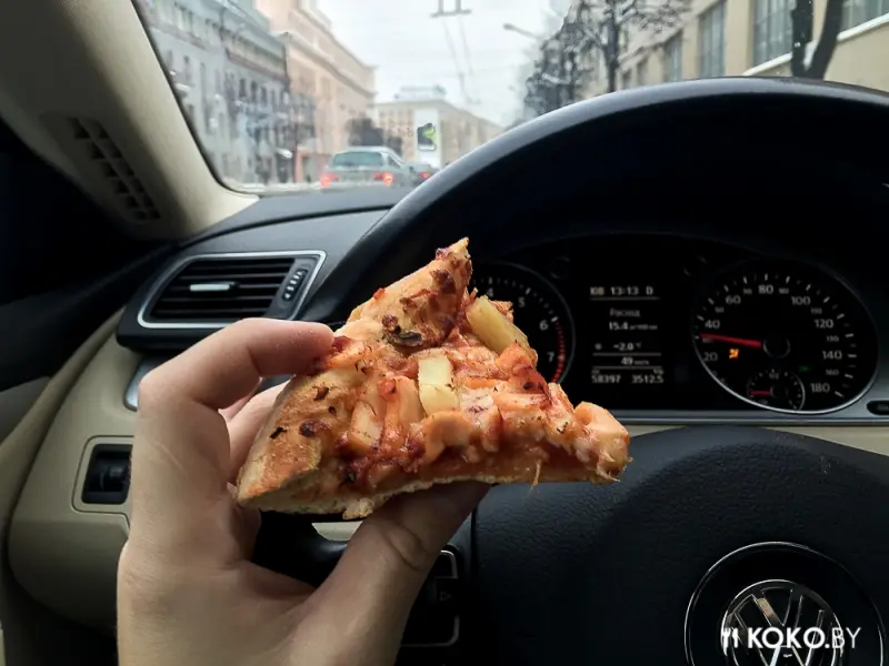 Минск: Сегодня в ТЦ «Рига» открылась вторая по счету пиццерия «Domino's Pizza»