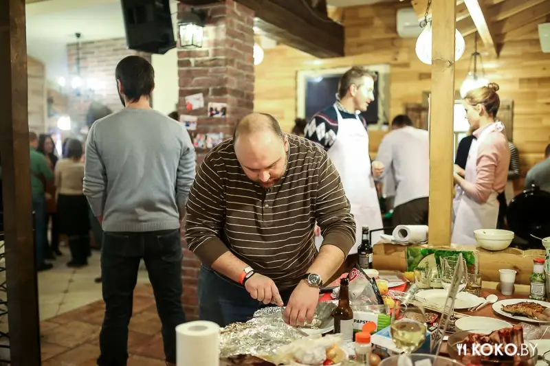 Фотоотчеты: Веселье, мясо, блогеры. Как прошло открытие кулинарного сезона 2016