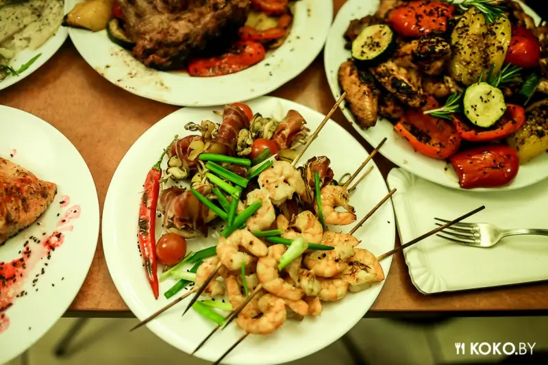 Фотоотчеты: Веселье, мясо, блогеры. Как прошло открытие кулинарного сезона 2016