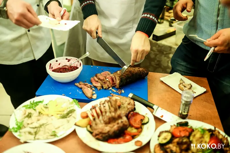 Фотоотчеты: Веселье, мясо, блогеры. Как прошло открытие кулинарного сезона 2016