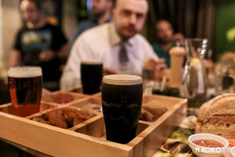 Заведения: В пабе «The Pub» приготовили самый большой бургер в Минске