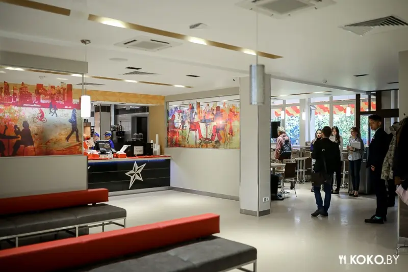 Фотоотчеты: 130$ на обеды: безумная давка в день открытия «Texas Chicken» в Минске