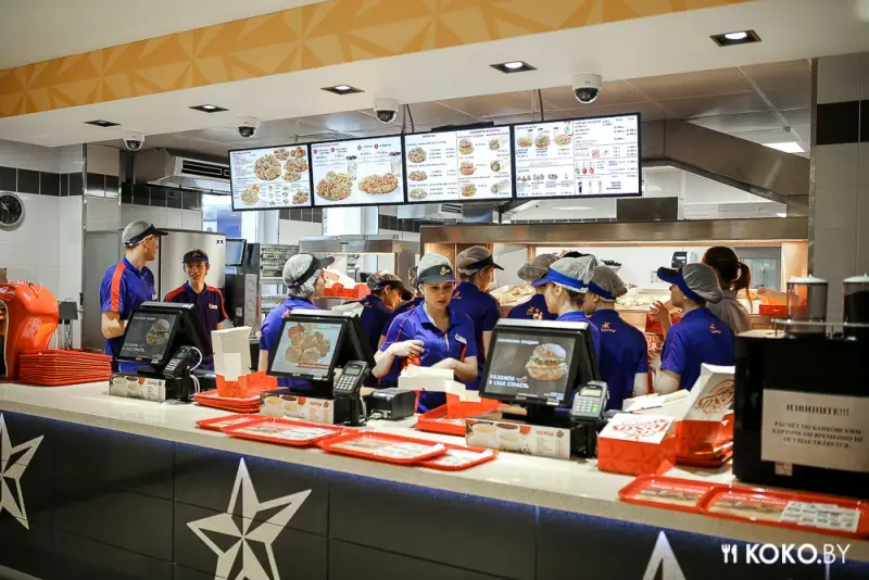Фотоотчеты: 130$ на обеды: безумная давка в день открытия «Texas Chicken» в Минске