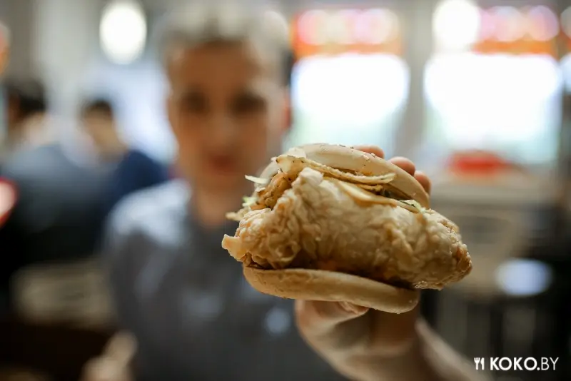 Фотоотчеты: 130$ на обеды: безумная давка в день открытия «Texas Chicken» в Минске