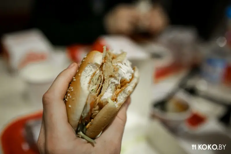 Фотоотчеты: 130$ на обеды: безумная давка в день открытия «Texas Chicken» в Минске
