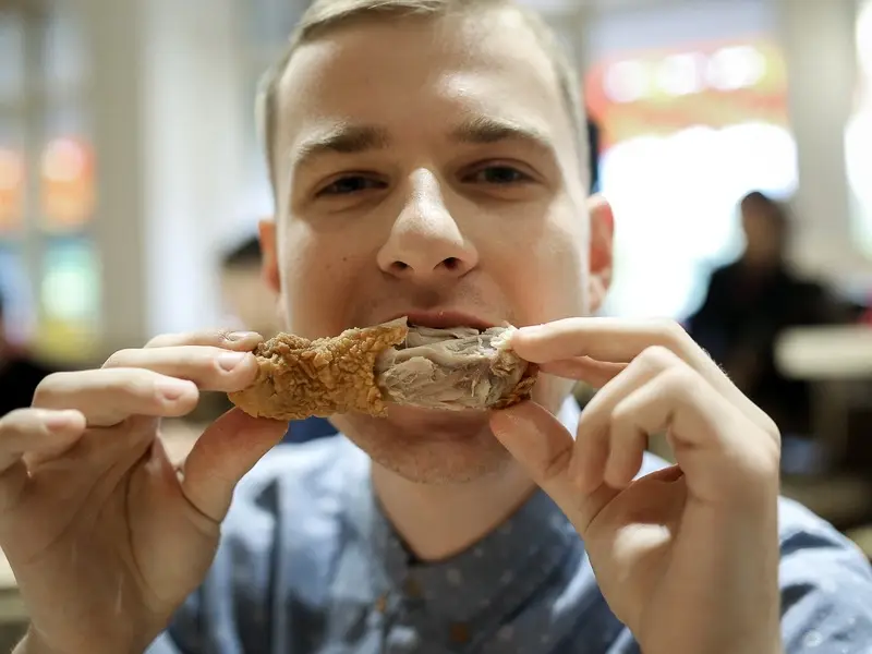 Фотоотчеты: 130$ на обеды: безумная давка в день открытия «Texas Chicken» в Минске