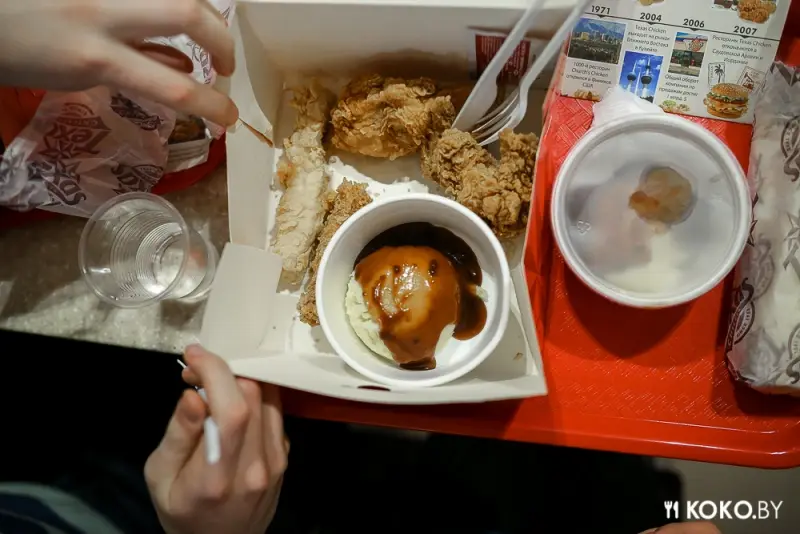 Фотоотчеты: 130$ на обеды: безумная давка в день открытия «Texas Chicken» в Минске