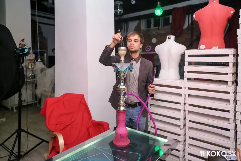 Заведения: Классический дым от «HookahDeli» теперь в автозаводском арт-кафе