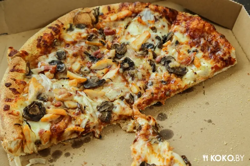 Заведения: Какая из американских пицц в Минске круче: Papa John's, Domino's или Sbarro
