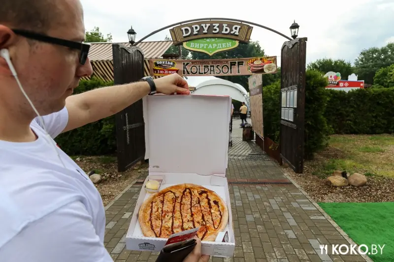 Заведения: Какая из американских пицц в Минске круче: Papa John's, Domino's или Sbarro