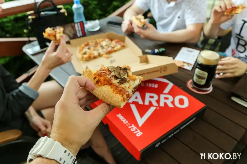 Заведения: Какая из американских пицц в Минске круче: Papa John's, Domino's или Sbarro