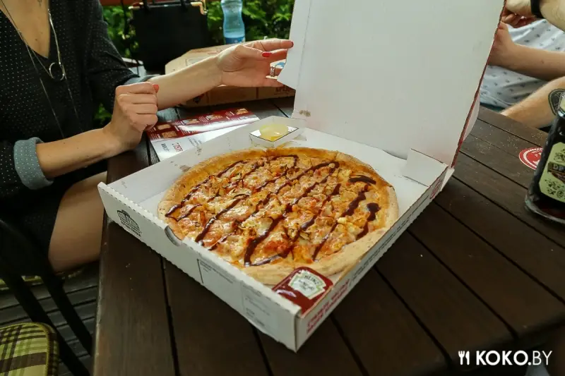 Заведения: Какая из американских пицц в Минске круче: Papa John's, Domino's или Sbarro