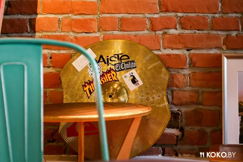 Заведения: Новая кофейня «Surf Coffee» для свободных духом, старикам тут не место
