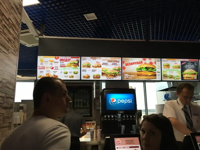 Внезапно: «Burger King» в здании Национального аэропорта Минск