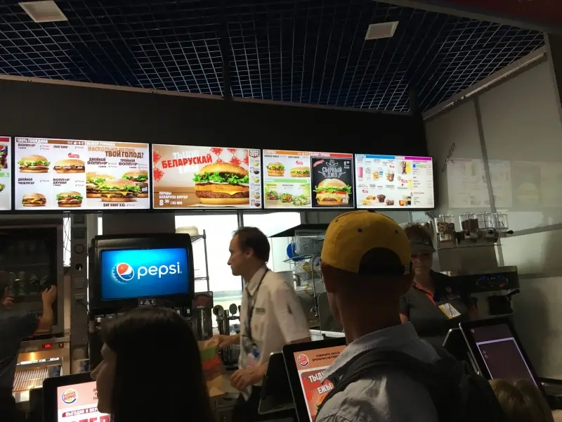 Внезапно: «Burger King» в здании Национального аэропорта Минск
